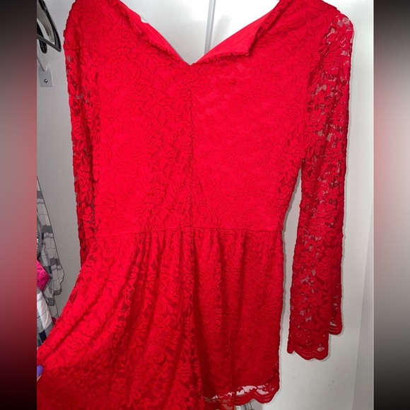 Francesca’s lace romper - Picture 5 of 6